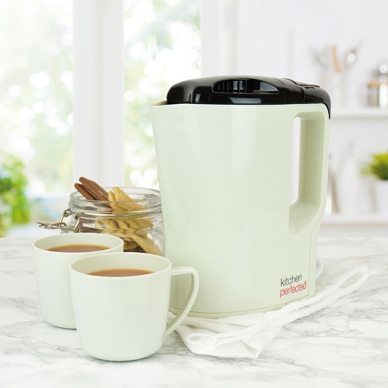 Travel Kettle 900ml Cream And Black 1000W – With 2 Mugs